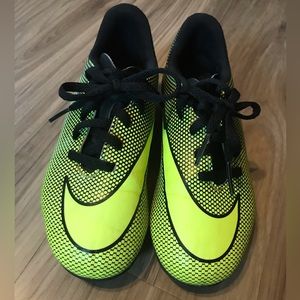 Nike boys cleats size 13